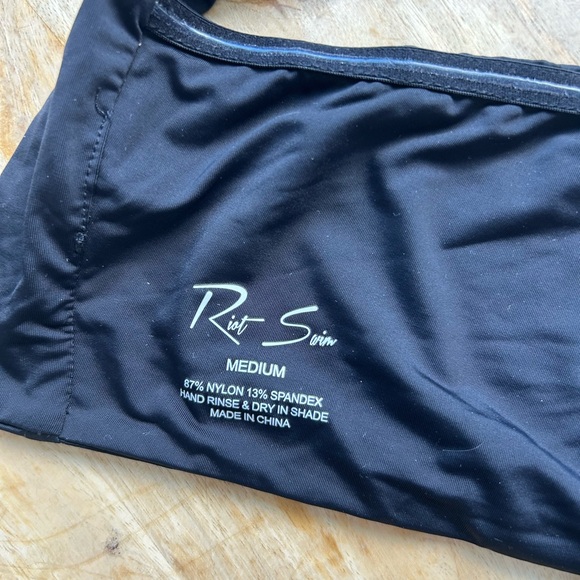 Riot Swim Stylish Black One-Shoulder Bikini Set - Picture 3 of 4